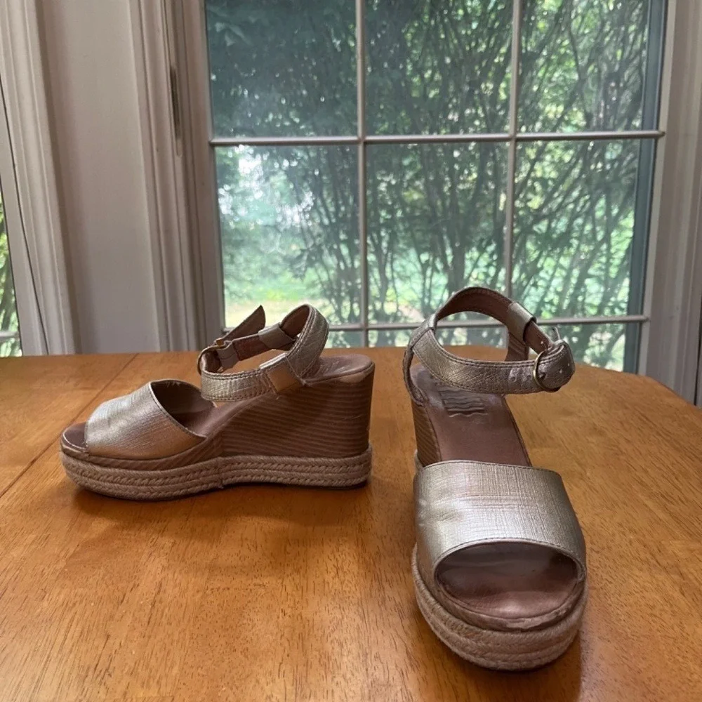 Sperry Sz 7 Gold Leather Espadrille Ankle Strap Open Toe Ankle Strap Shoes